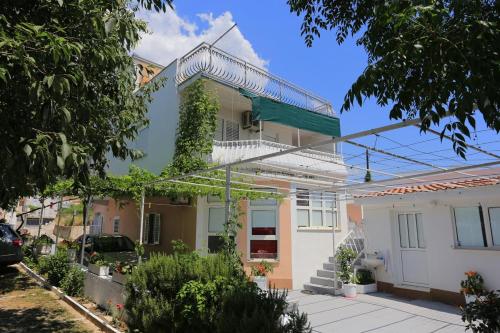 Apartments by the sea Podstrana Split - 17229 Podstrana 