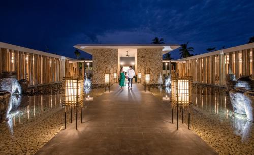 Restoran, Emerald Maldives Resort & Spa - Deluxe All Inclusive in Raa Atolü