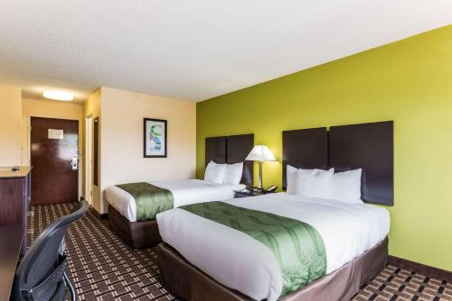 Quality Inn Huntersville near Lake Norman in Huntersville