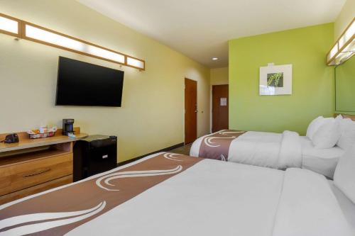 Quality Inn & Suites Lehigh Acres Fort Myers - image 3