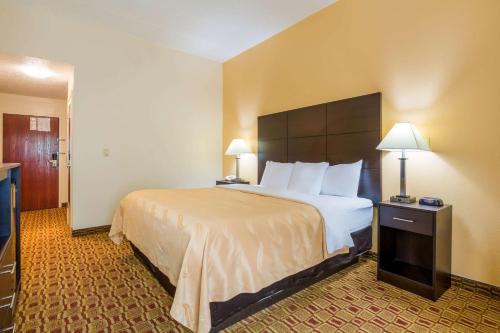 Quality Inn & Suites Sellersburg