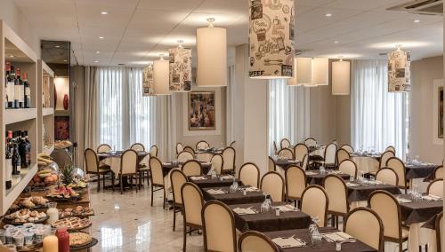 Hotel Boston - image 6