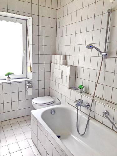 SUNNYHOME Monteurwohnungen und Apartments in Weiden 8.5km von Mantel entfernt
