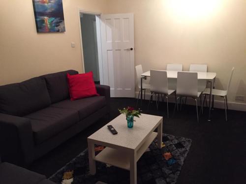 Marble Apartments Tooting House – London