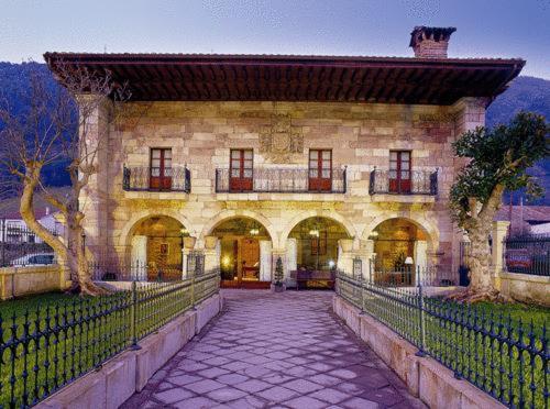 . Hotel Palacio Guevara