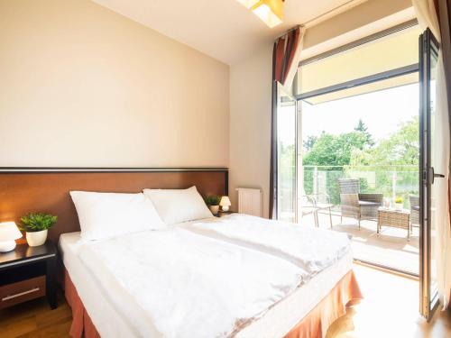 One-Bedroom Apartment image 10