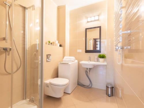 One-Bedroom Apartment image 6