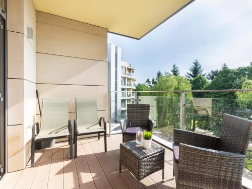 One-Bedroom Apartment image 5