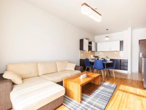 One-Bedroom Apartment image 3