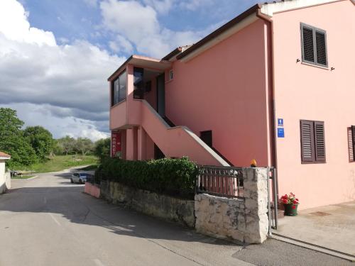  Veli Mul, Unterkunft in Kožino