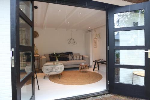 Sunny Guesthouse in Boschrand