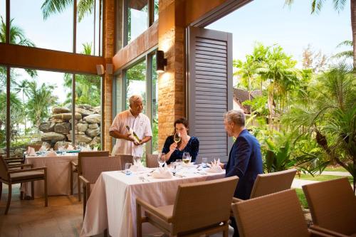 206683699 ROBINSON KHAO LAK