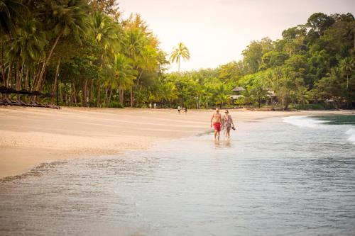 206683733 ROBINSON KHAO LAK