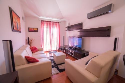  Apartment Castel, Pension in Kaštela