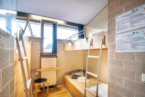 Quad room, private bathroom