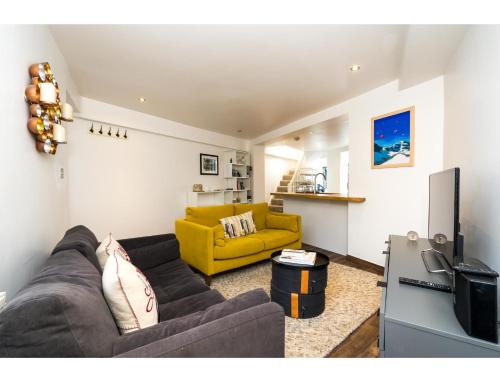 Pass the Keys - Modern & Stylish Garden Home in Islington gîte à louer Essex Road Railway Station