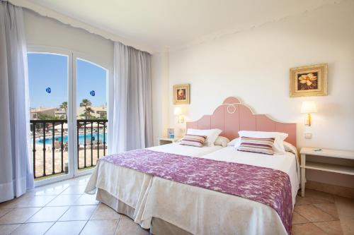 Grupotel Macarella Suites & Spa Set in a prime location of Menorca, Grupotel Macarella Suites & Spa puts everything the city has to offer just outside your doorstep. Both business travelers and tourists can enjoy the propertys faci