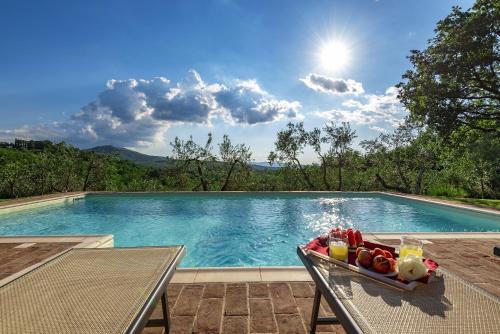 Басейн, B&B Country House Poggio Del Drago in Чивітелла і Валь-ді-Чіана