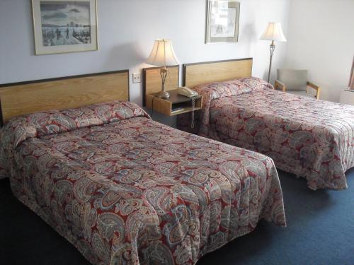 2 double beds