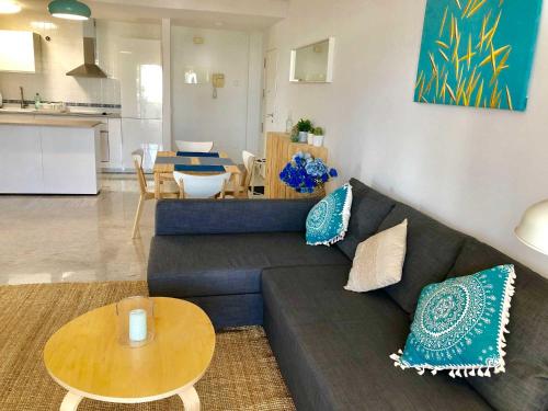 Bright apartment 300m from the beach