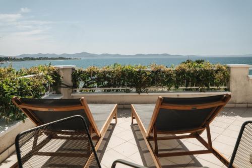 One-Bedroom Apartment with Balcony and Sea View - Attic