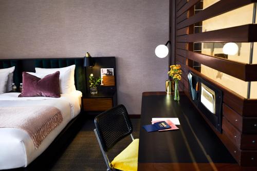 206753169 Fairlane Hotel Nashville, by Oliver