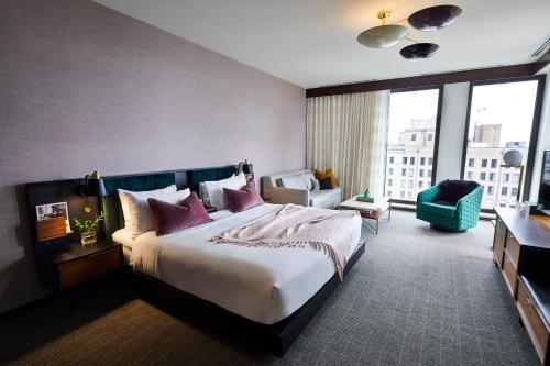 206754374 Fairlane Hotel Nashville, by Oliver