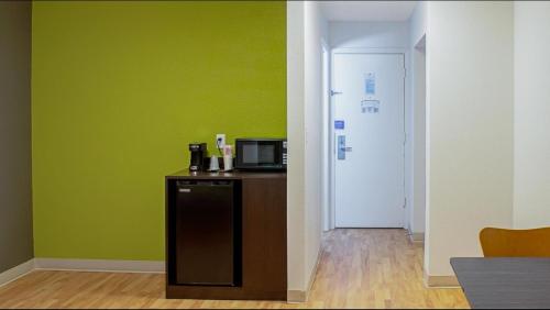 Studio Lodge Springdale Cincinnati – Springdale, OH