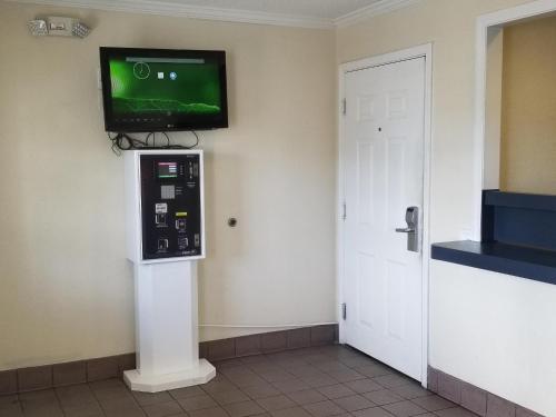 InTown Suites Extended Stay Jacksonville FL - Beach Blvd in Jacksonville, USA