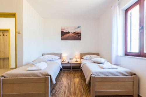 Kelava Rooms 2