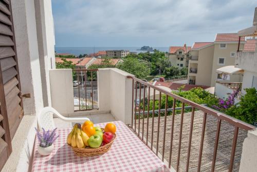 Apartments Vjera Petrovac - image 2
