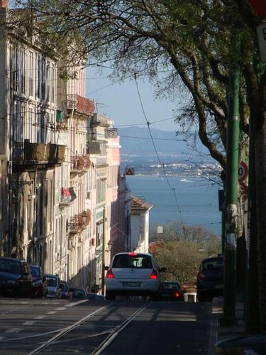 

Look In Lisbon At Alfama To Graça