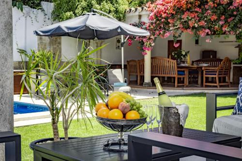 Beautiful Luxury Villa, Marbella with Heated pool
