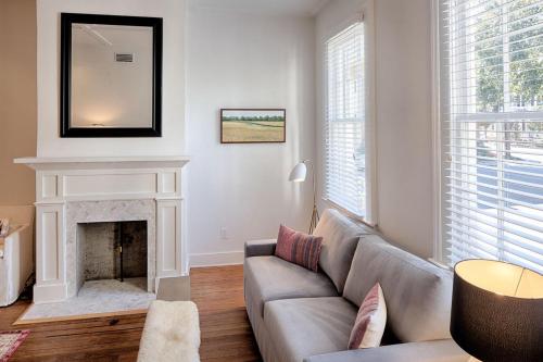 Washington Square Abode by Lucky Savannah - image 5
