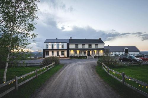 Les Ancetres Auberge & Restaurant in Boischatel (QC)