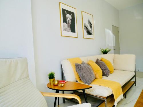 Luxury 3 bedroom Apartment near Bournemouth Beach & Poole 2