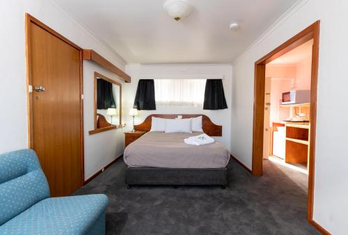 City View Motel The 3.5-star City View Motel offers comfort and convenience whether youre on business or holiday in Hobart. The property offers a wide range of amenities and perks to ensure you have a great time. Se