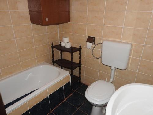  Holiday Home Catrnja 17664 in Rakovica