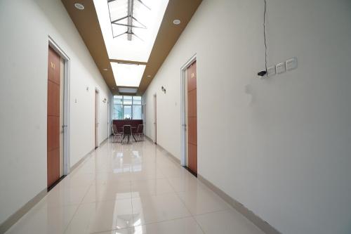 RedDoorz Plus near Palembang Airport 3