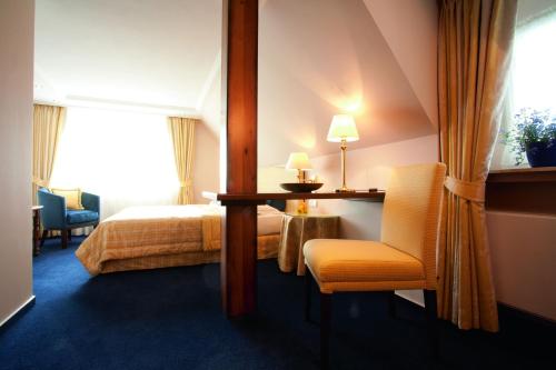 2 twin beds