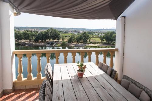 River Ebro Apartments