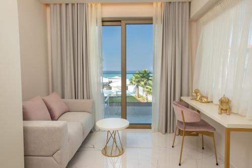 Laguna Resort Boutique Hotel - image 3