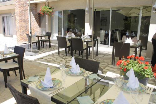 Le Relais De Montigny - main image