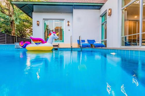 芭堤雅纳中天2卧泳池别墅 Pattaya Na Jomtien 2-Bedroom Villa 芭堤雅纳中天2卧泳池别墅 Pattaya Na Jomtien 2-Bedroom Villa
