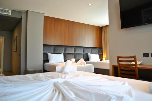 Twin Towers Hotel City & Beach Resort - image 10