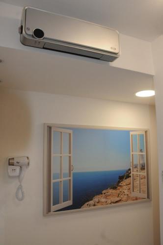 Double Room image 10