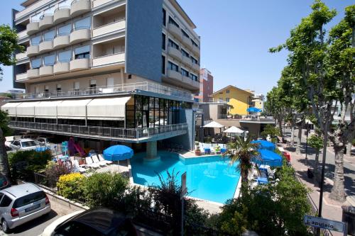 Hotel Metropolitan - image 2