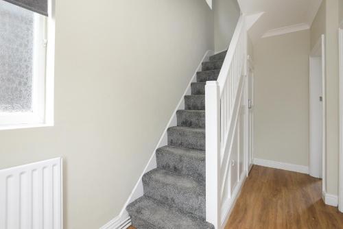 外部景觀, Cosy House in the heart of Beeston with FREE Parking and WiFi in 貝斯頓中部