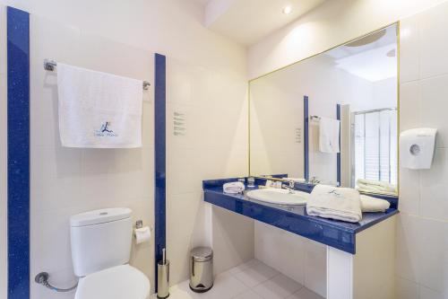 Twin room, superior