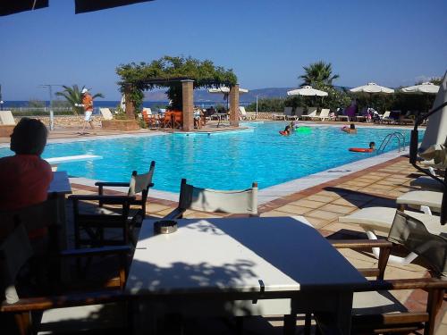 Panselinos Hotel - image 2